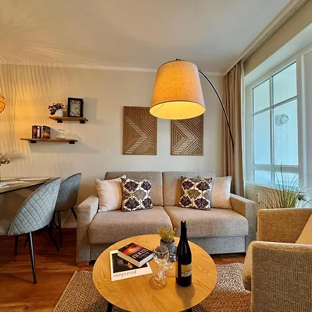 Lejlighed Stilvolle Mit Balkon In *