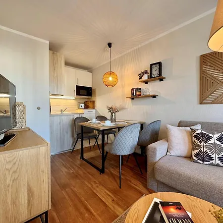 Stilvolle Mit Balkon In Lejlighed