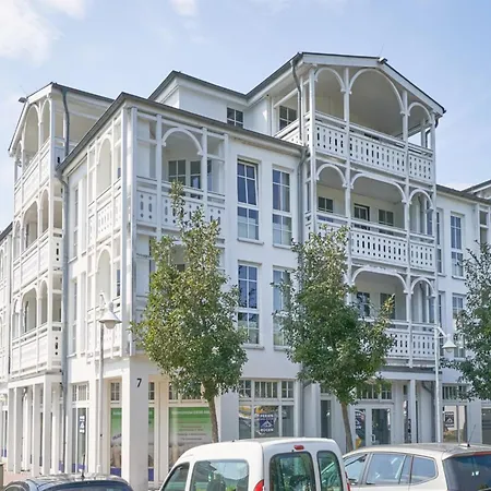 Stilvolle Mit Balkon In *