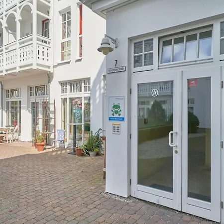 Stilvolle Mit Balkon In *